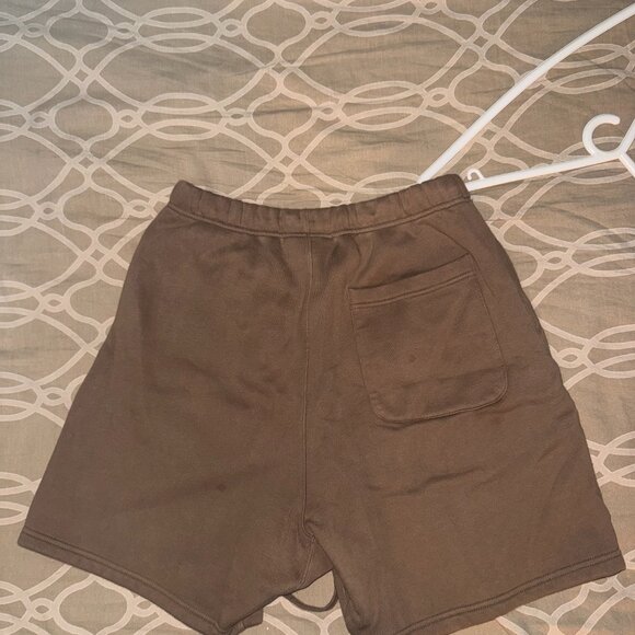 FEAR OF GOD Essentials Taupe Sweatshorts - SMALL - Picture 4 of 5